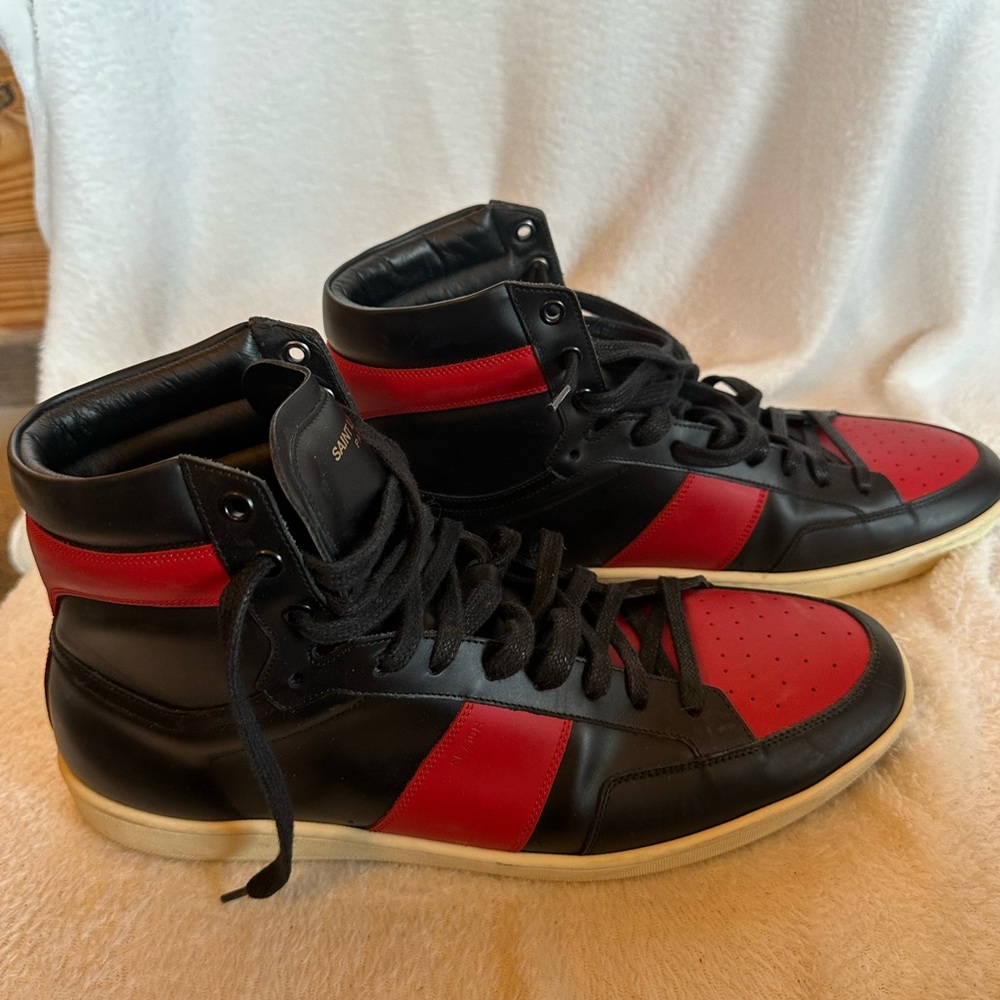Saint Laurent Men's Black and Red High-Top Sneakers - Picture 3 of 8